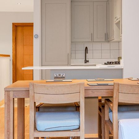 Contemporary 2Br Duplex With A Patio In Chelsea Apartment London Ngoại thất bức ảnh
