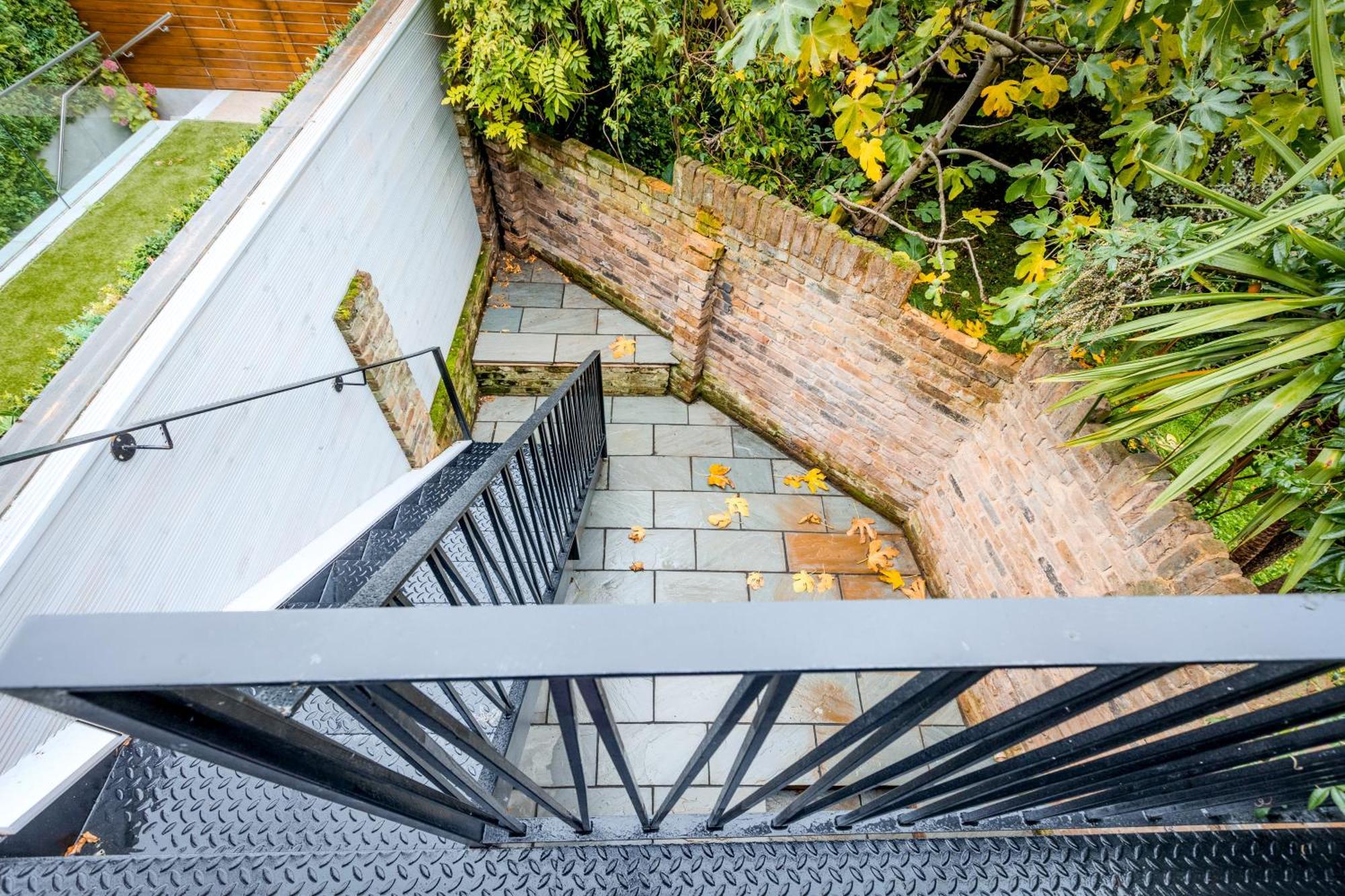 Contemporary 2Br Duplex With A Patio In Chelsea Apartment London Ngoại thất bức ảnh